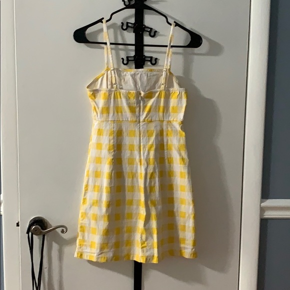 Little yellow and white dress that zips - Picture 2 of 3